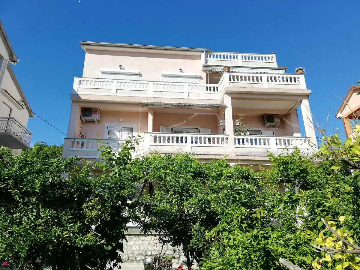 Apartmani Paula  Banjol