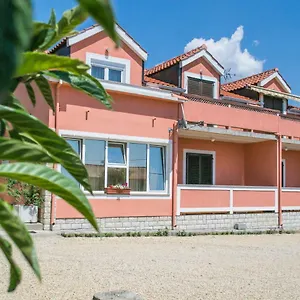 Apartment Javoran Zvonko 690a, Banjol